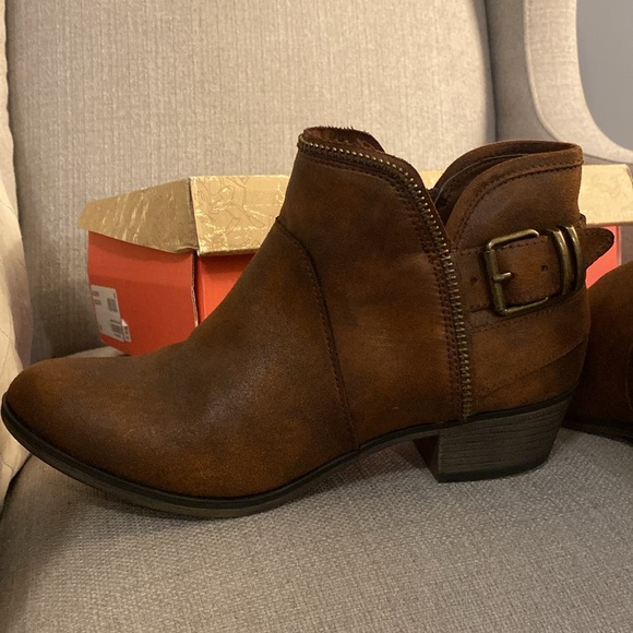 American Rag Booties - Picture 5 of 5